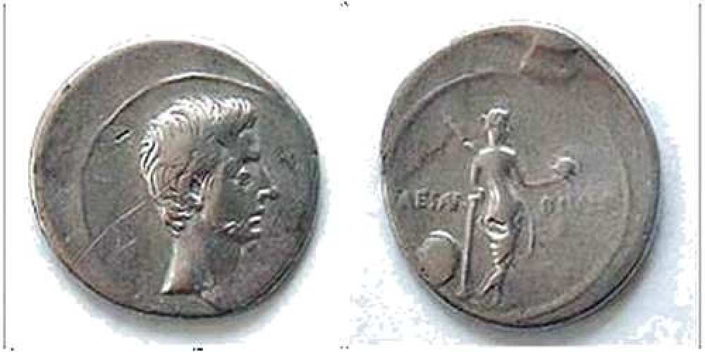 AUGUSTUS. Denarius