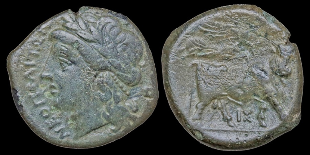 Italy Campania Neapolis AE18 bull to right